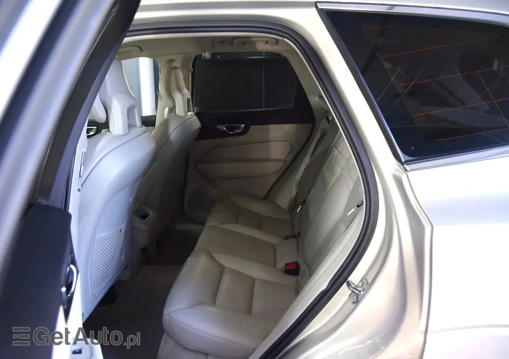 VOLVO XC 60 D4 AWD Inscription