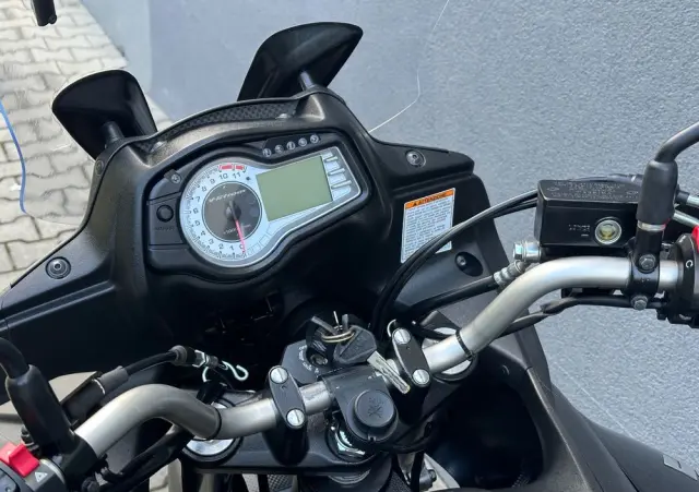 SUZUKI V-STROM 