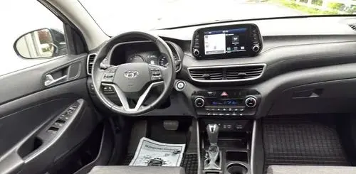 HYUNDAI Tucson 
