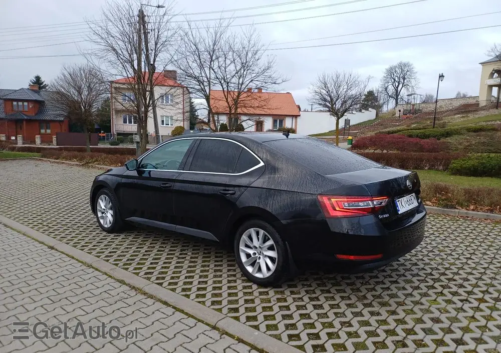 SKODA Superb 2.0 TDI Ambition