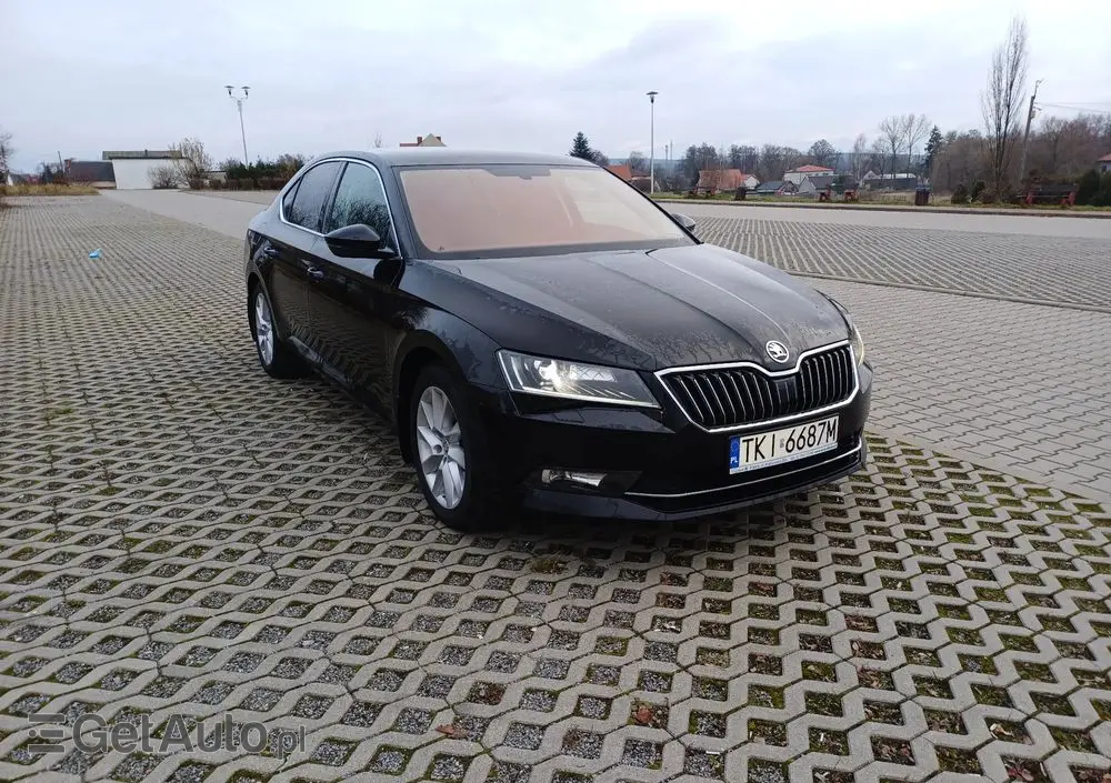 SKODA Superb 2.0 TDI Ambition
