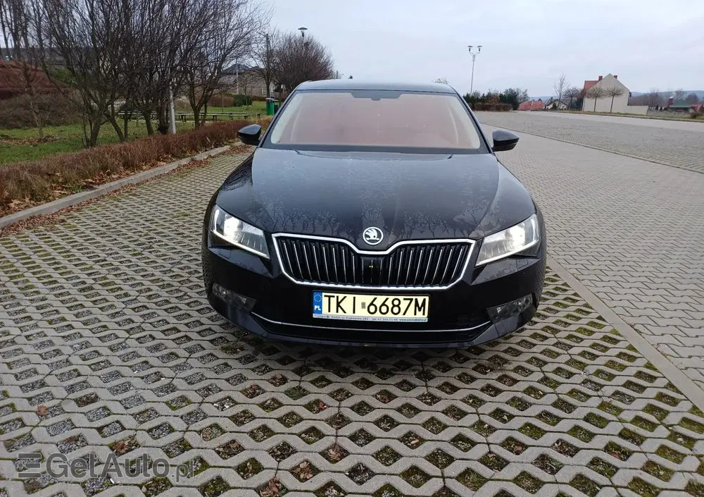 SKODA Superb 2.0 TDI Ambition