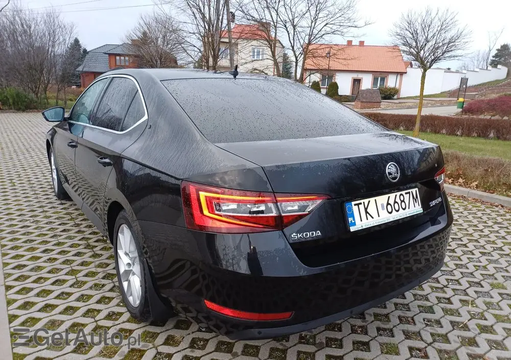 SKODA Superb 2.0 TDI Ambition