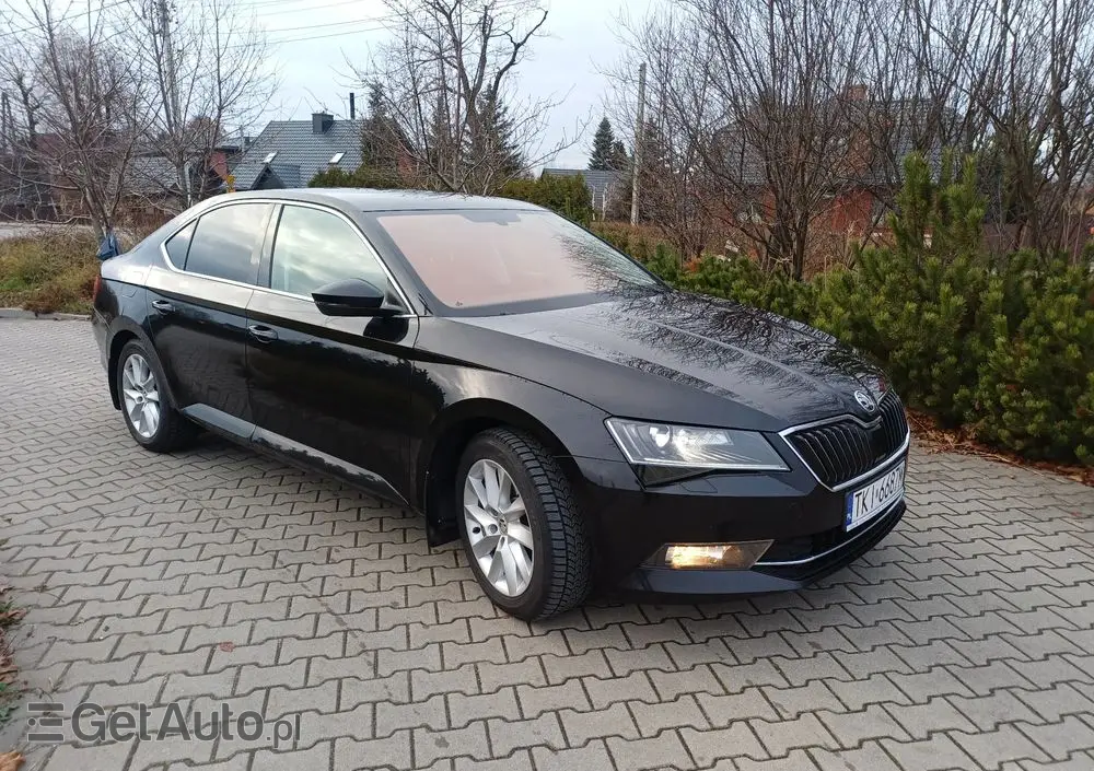 SKODA Superb 2.0 TDI Ambition