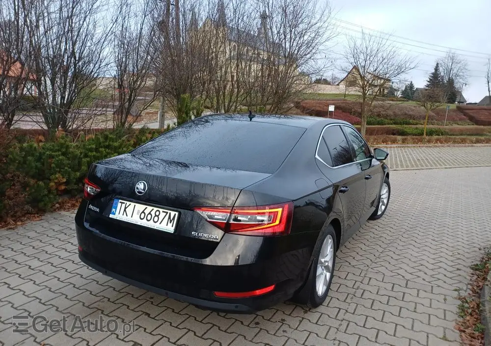 SKODA Superb 2.0 TDI Ambition