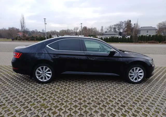 SKODA Superb 2.0 TDI Ambition