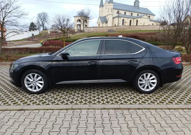 SKODA Superb 2.0 TDI Ambition