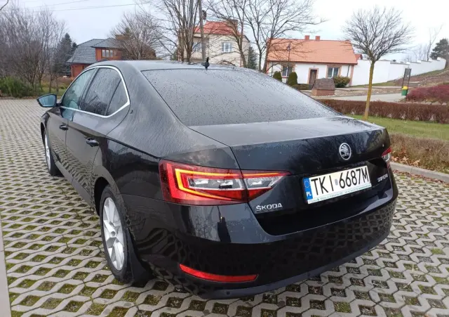 SKODA Superb 2.0 TDI Ambition