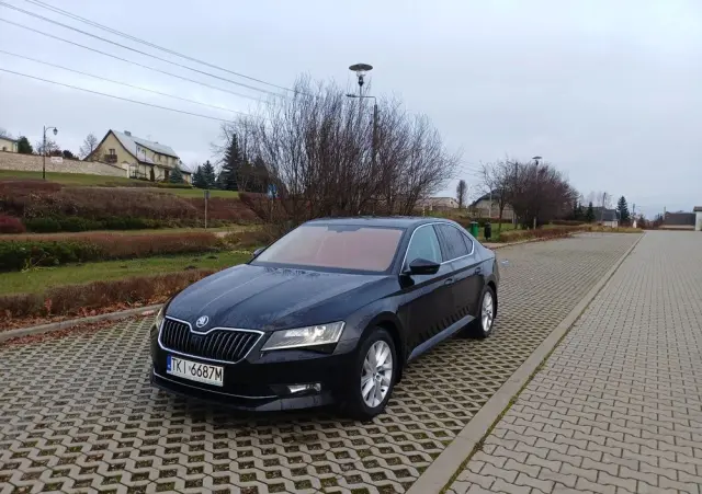 SKODA Superb 2.0 TDI Ambition