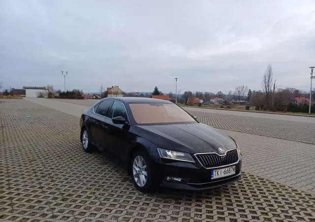 SKODA Superb 2.0 TDI Ambition