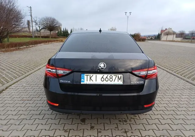 SKODA Superb 2.0 TDI Ambition