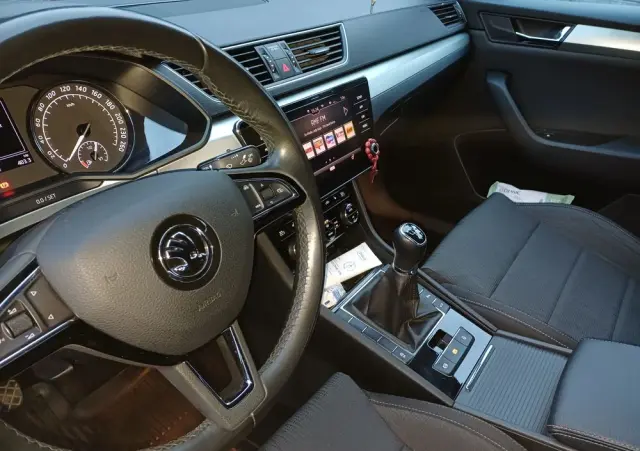 SKODA Superb 2.0 TDI Ambition