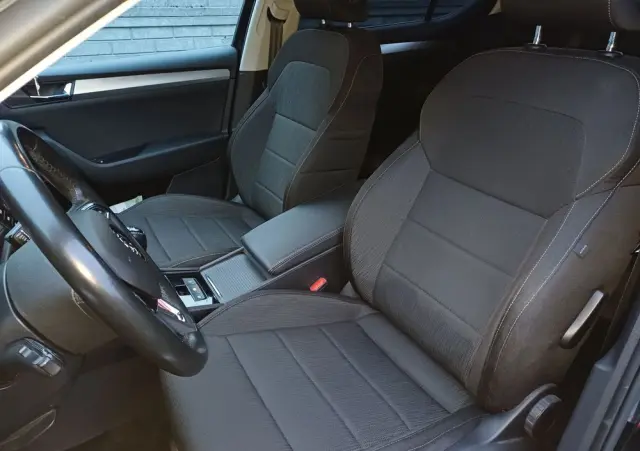 SKODA Superb 2.0 TDI Ambition