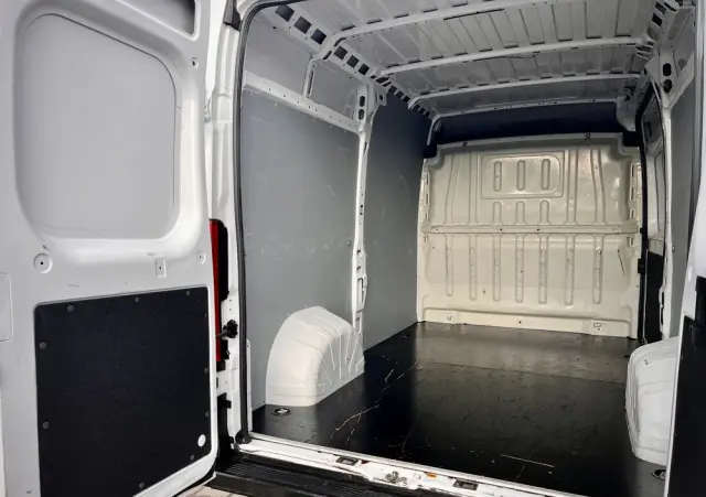 OPEL MOVANO L2H2 / SALON POLSKA / BEZWYPADKOWY / PIERWSZY WŁAŚCICIEL / BOGATA WERSJA / DMC 3500KG 