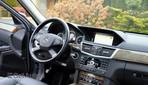 MERCEDES-BENZ Klasa E 