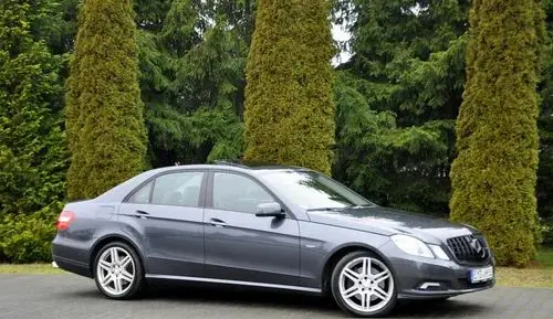 MERCEDES-BENZ Klasa E 