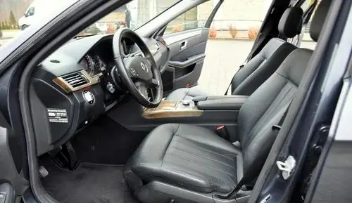 MERCEDES-BENZ Klasa E 