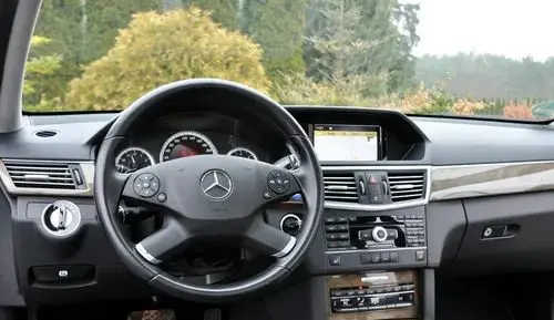 MERCEDES-BENZ Klasa E 