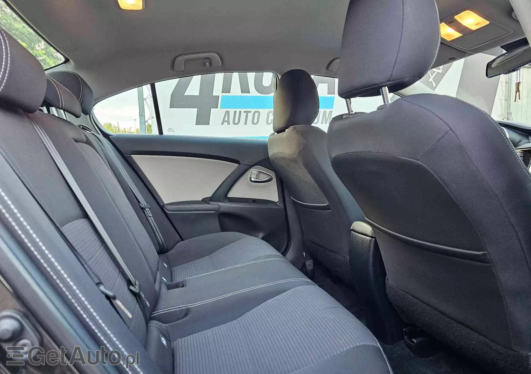 TOYOTA Avensis 2.0 D-4D Premium