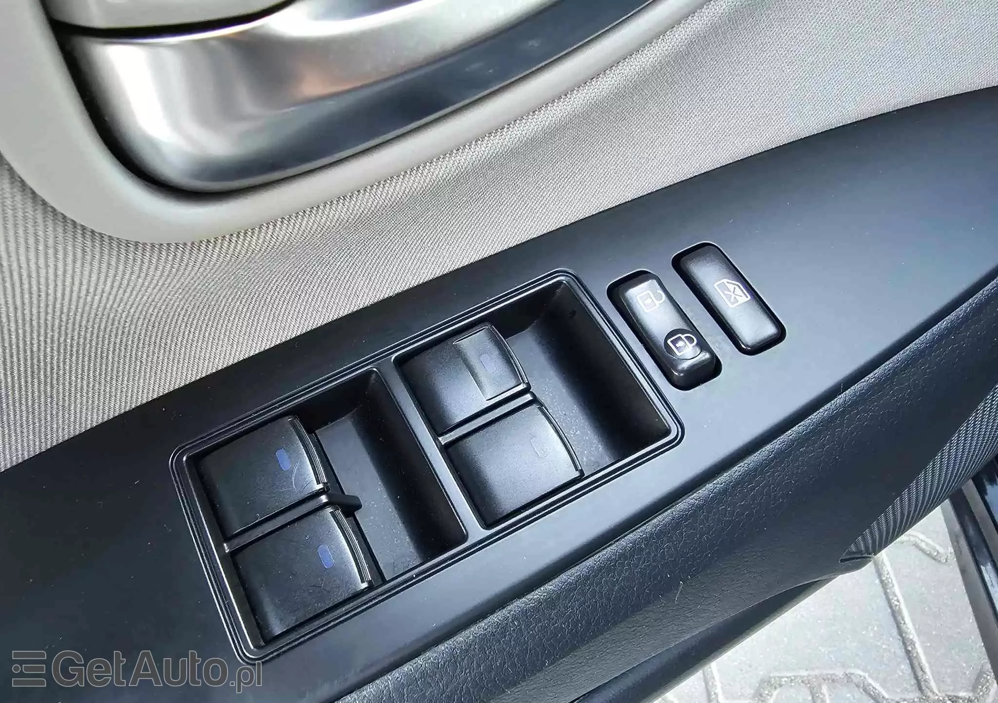 TOYOTA Avensis 2.0 D-4D Premium