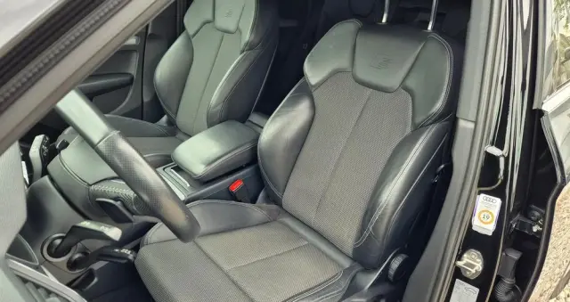 AUDI Q5 2.0 TFSI Quattro Sport S tronic