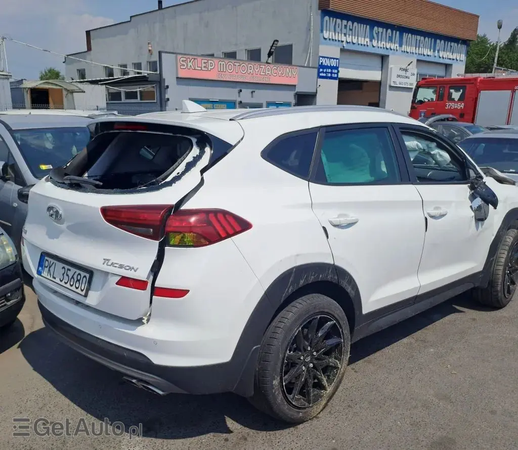 HYUNDAI Tucson 