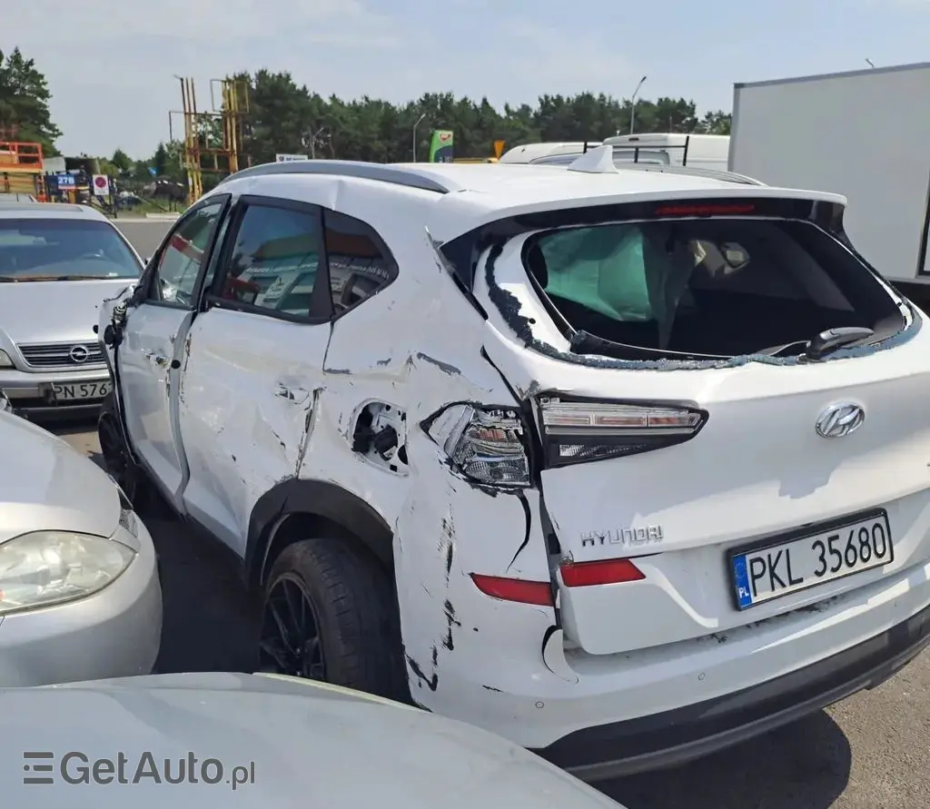 HYUNDAI Tucson 