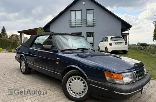 SAAB 900 