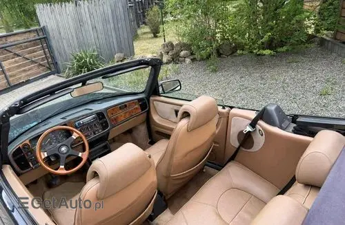 SAAB 900 