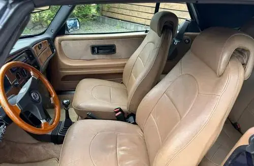 SAAB 900 