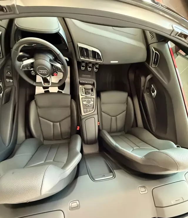 AUDI R8 Performance S tronic