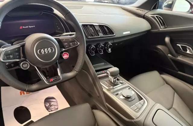 AUDI R8 Performance S tronic