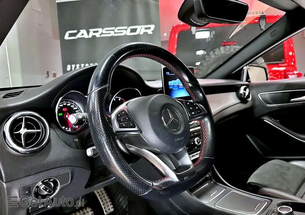 MERCEDES-BENZ GLA 220 4-Matic AMG Line