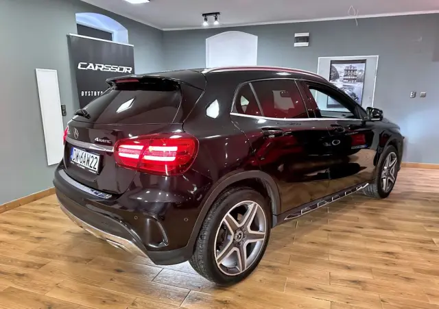 MERCEDES-BENZ GLA 220 4-Matic AMG Line