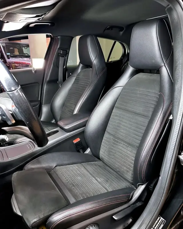 MERCEDES-BENZ GLA 220 4-Matic AMG Line
