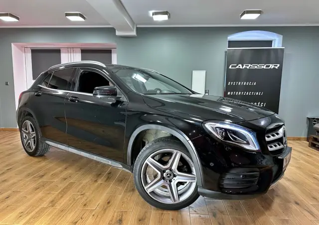 MERCEDES-BENZ GLA 220 4-Matic AMG Line