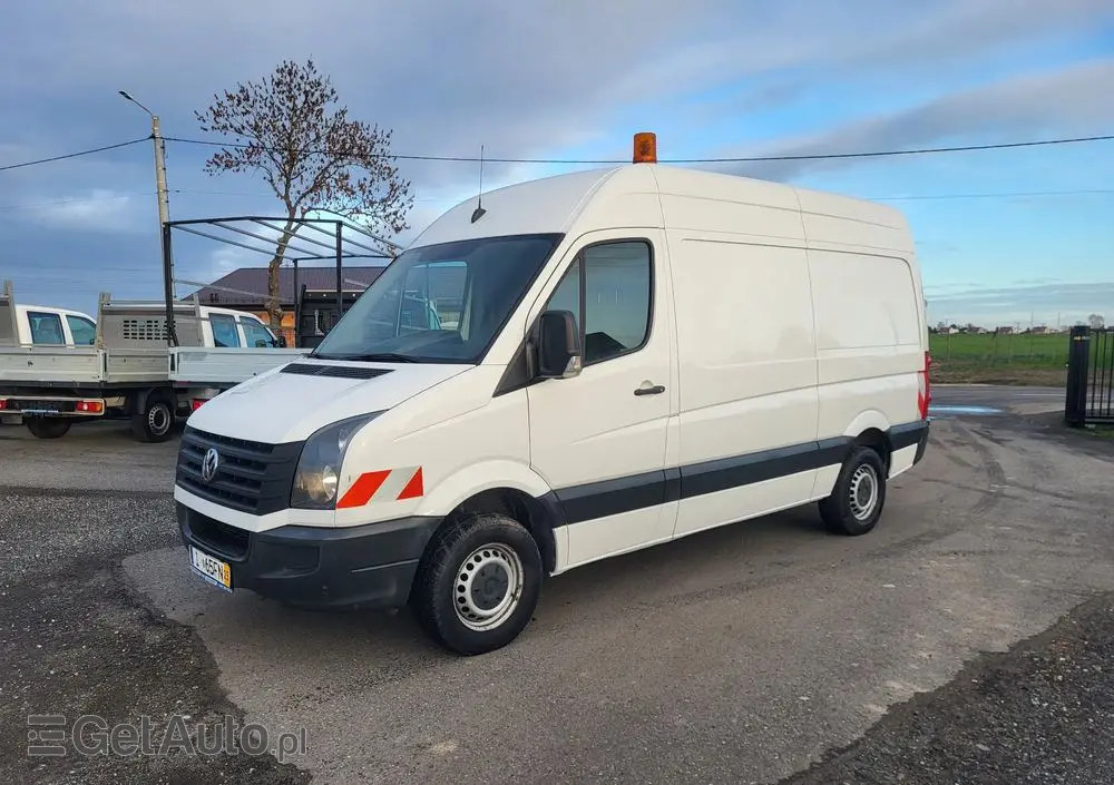 VOLKSWAGEN Crafter blaszak z zabudową warsztatową sortimo klima super stan 