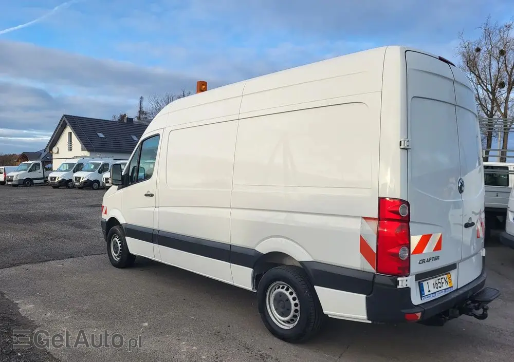 VOLKSWAGEN Crafter blaszak z zabudową warsztatową sortimo klima super stan 