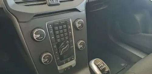 VOLVO V40 Cross Country 