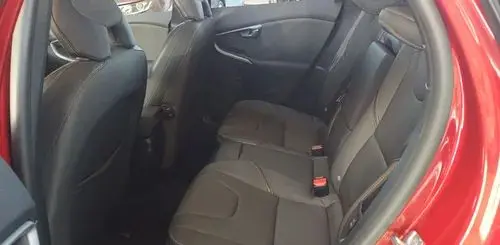 VOLVO V40 Cross Country 