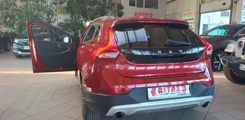 VOLVO V40 Cross Country 