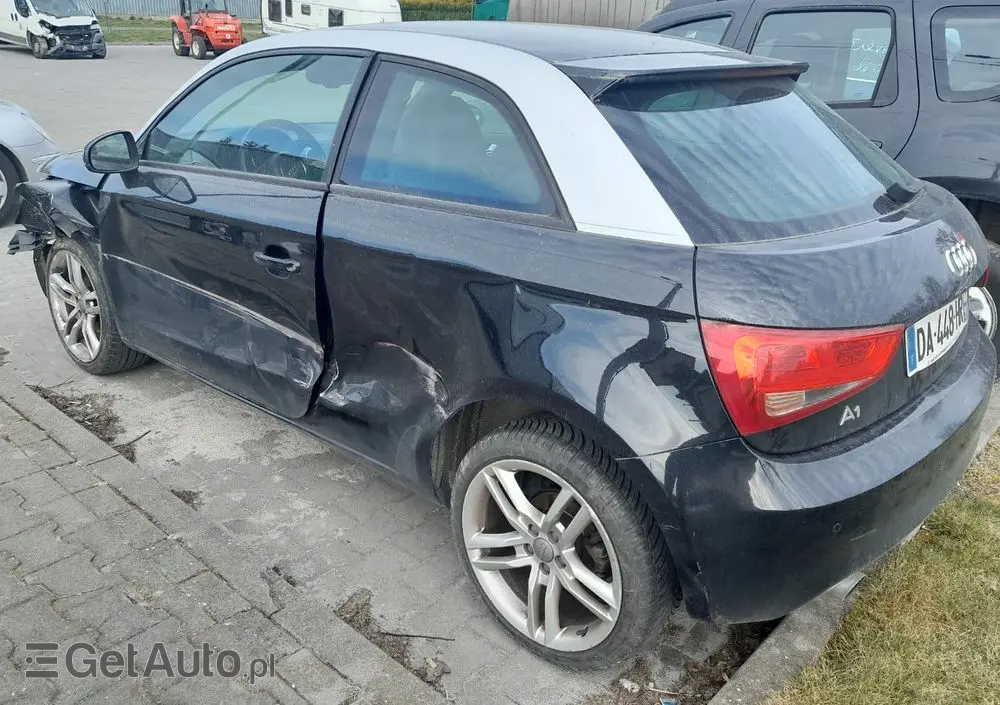 AUDI A1 Sportback 1.6 TDI S tronic S line edition