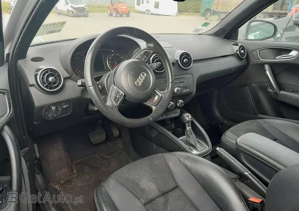 AUDI A1 Sportback 1.6 TDI S tronic S line edition