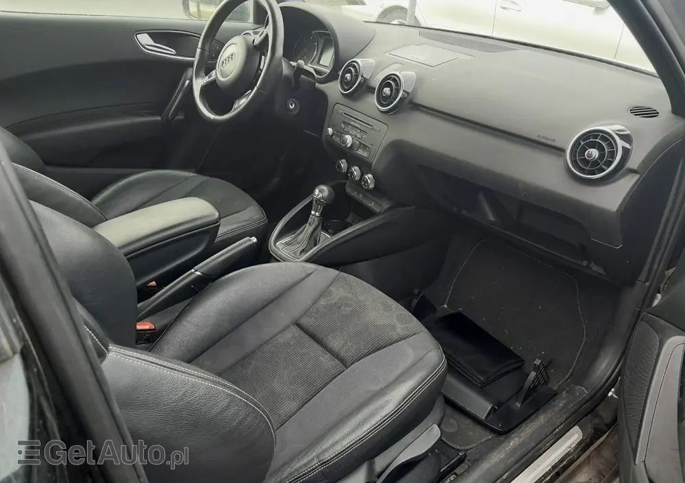 AUDI A1 Sportback 1.6 TDI S tronic S line edition