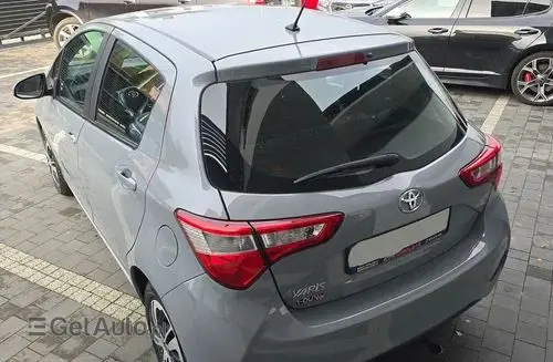 TOYOTA Yaris 