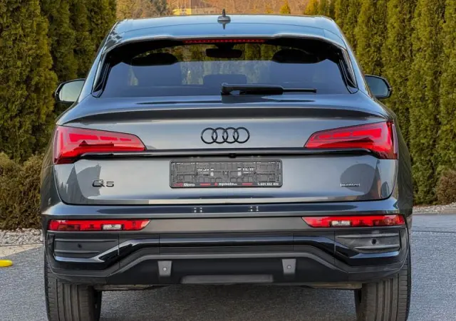 AUDI Q5 Sportback 40 TDI quattro S tronic S line