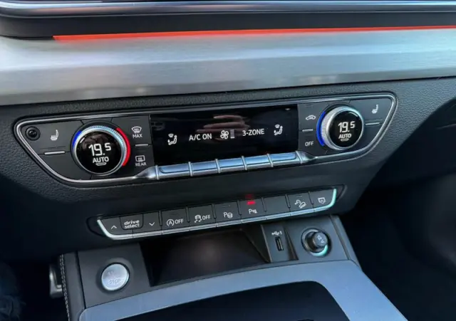 AUDI Q5 Sportback 40 TDI quattro S tronic S line