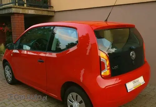 VOLKSWAGEN Up! 