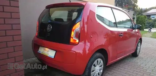 VOLKSWAGEN Up! 