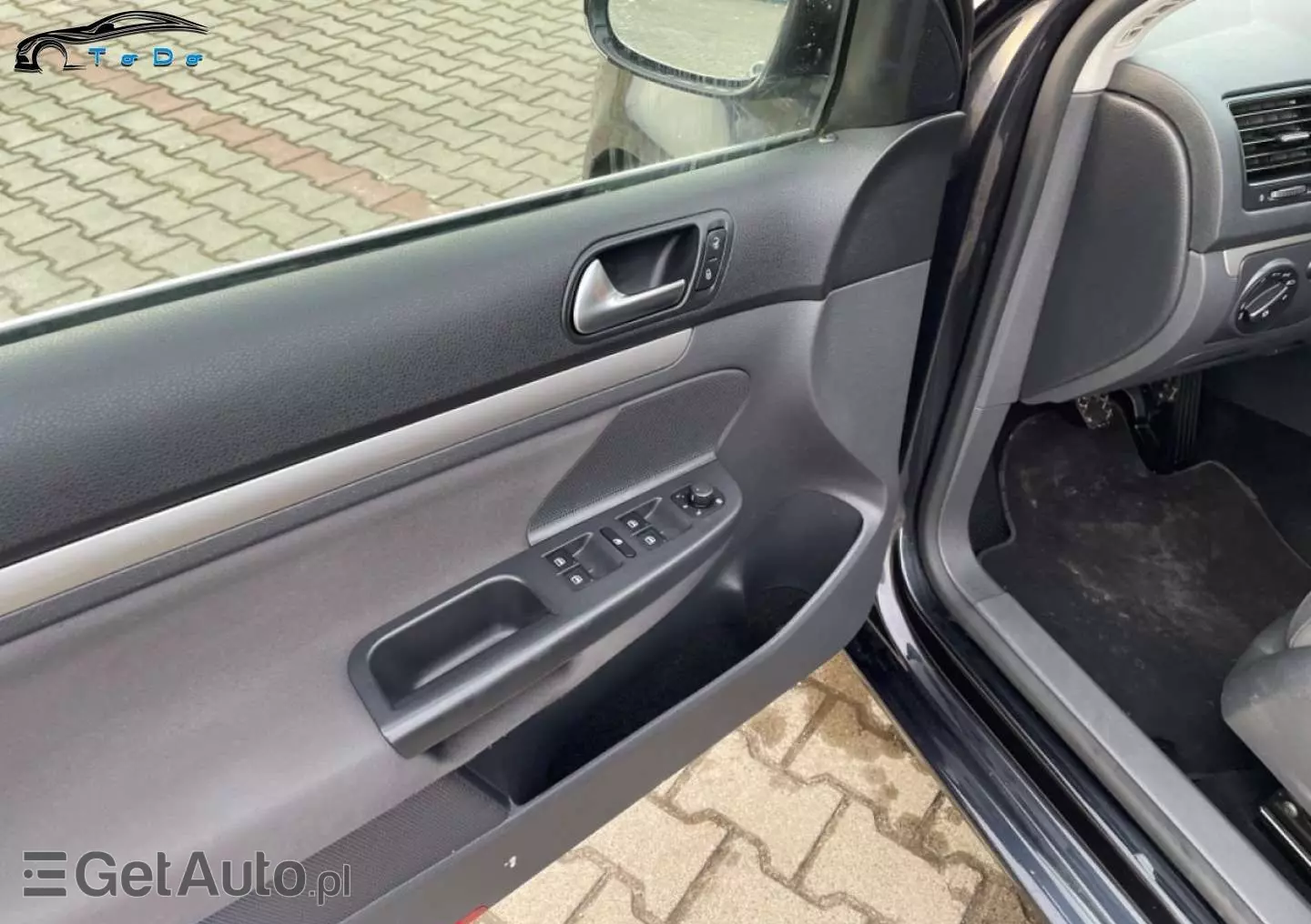 VOLKSWAGEN Golf Highline